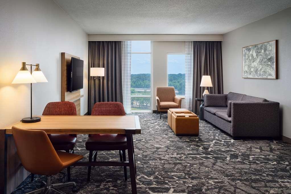 Embassy Suites By Hilton Hampton Convention Center חדר תמונה